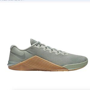 Nike Athletic Shoes in Gray and Tan